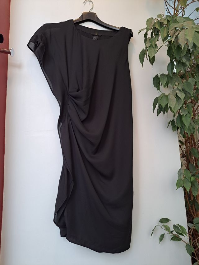 vestido negro para evento