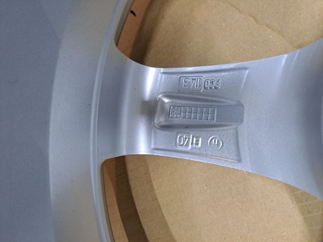 CERCHIONE PER AUTO DA "17" IN LEGA