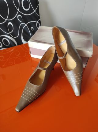 Zapatos mujer piel. Sin Estrenar Talla 38
