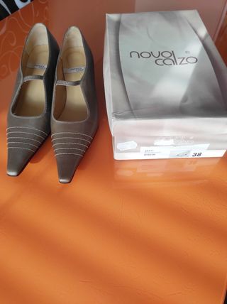 Zapatos mujer piel. Sin Estrenar Talla 38