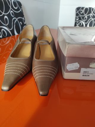 Zapatos mujer piel. Sin Estrenar Talla 38