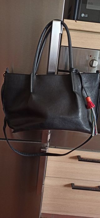 borsa con manici e tracolla