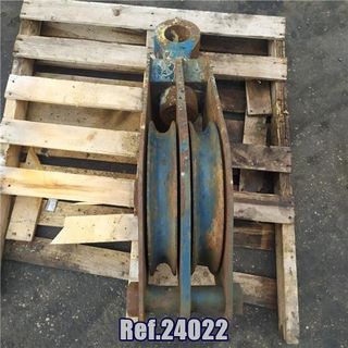 Ref.24022 gancho remolque del.