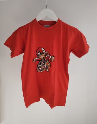 camiseta roja