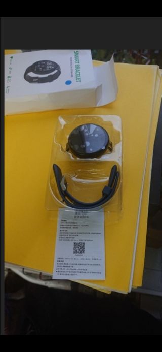 Pulsera inteligente D18 con pantalla redonda