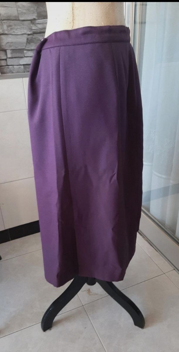 preciosa falda señora lila de vestir. T50