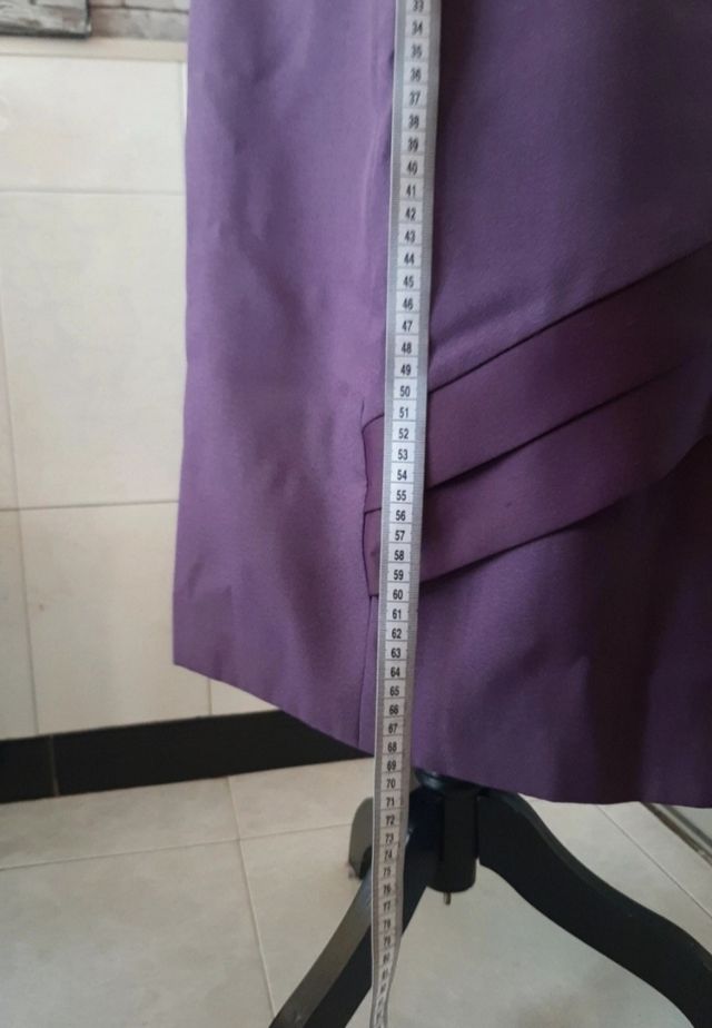 preciosa falda señora lila de vestir. T50