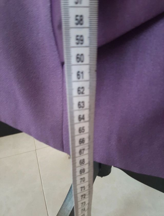 preciosa falda señora lila de vestir. T50