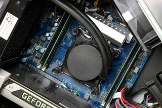 Dell alienwarer area 51 tri sli 970 GTX