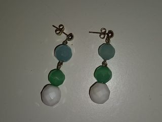 Pendientes con tres bolas colgando