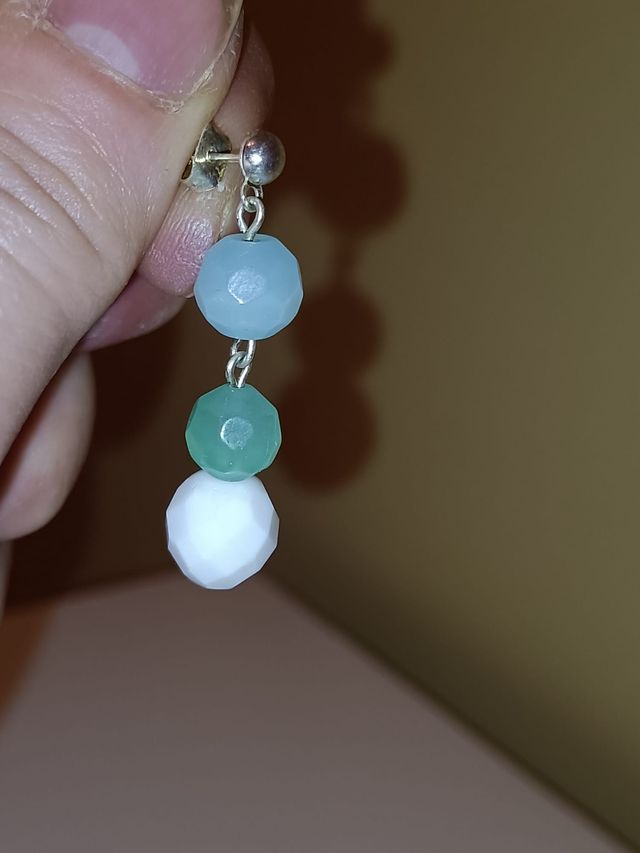 Pendientes con tres bolas colgando