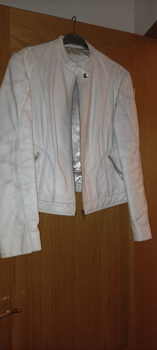 Cazadora de piel talla 46 marca in extenso