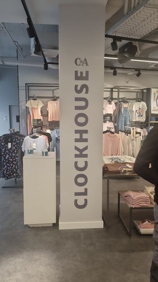 Aplicación de Vinilos y Rótulos