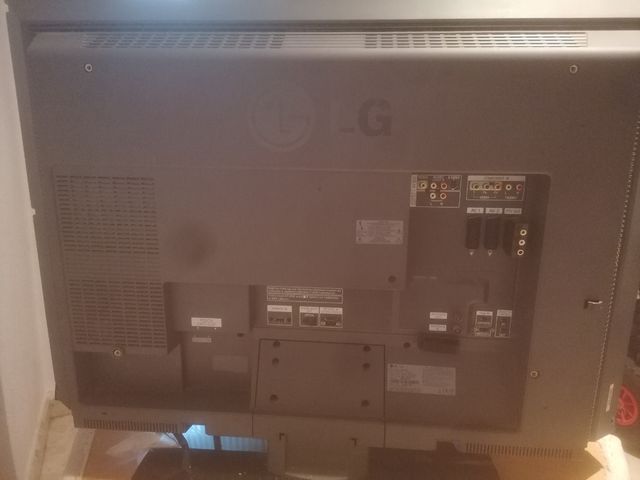 Tv LG 37pg con DVD SONY y equipo de sonido SONY