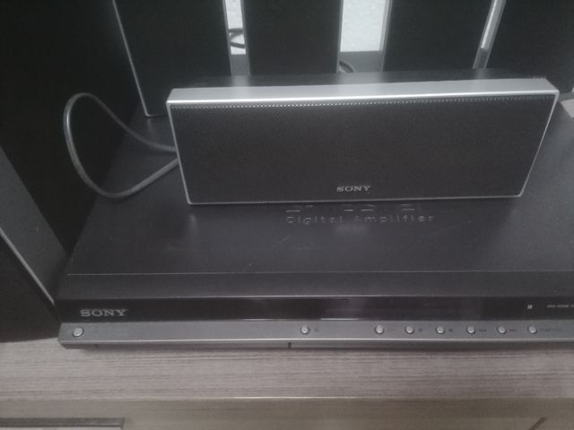 Tv LG 37pg con DVD SONY y equipo de sonido SONY