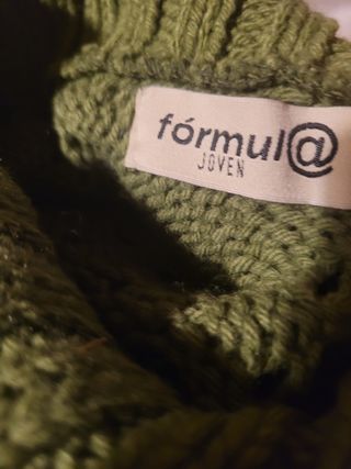 Poncho Fórmula Jóven tricot corto flecos y mangas