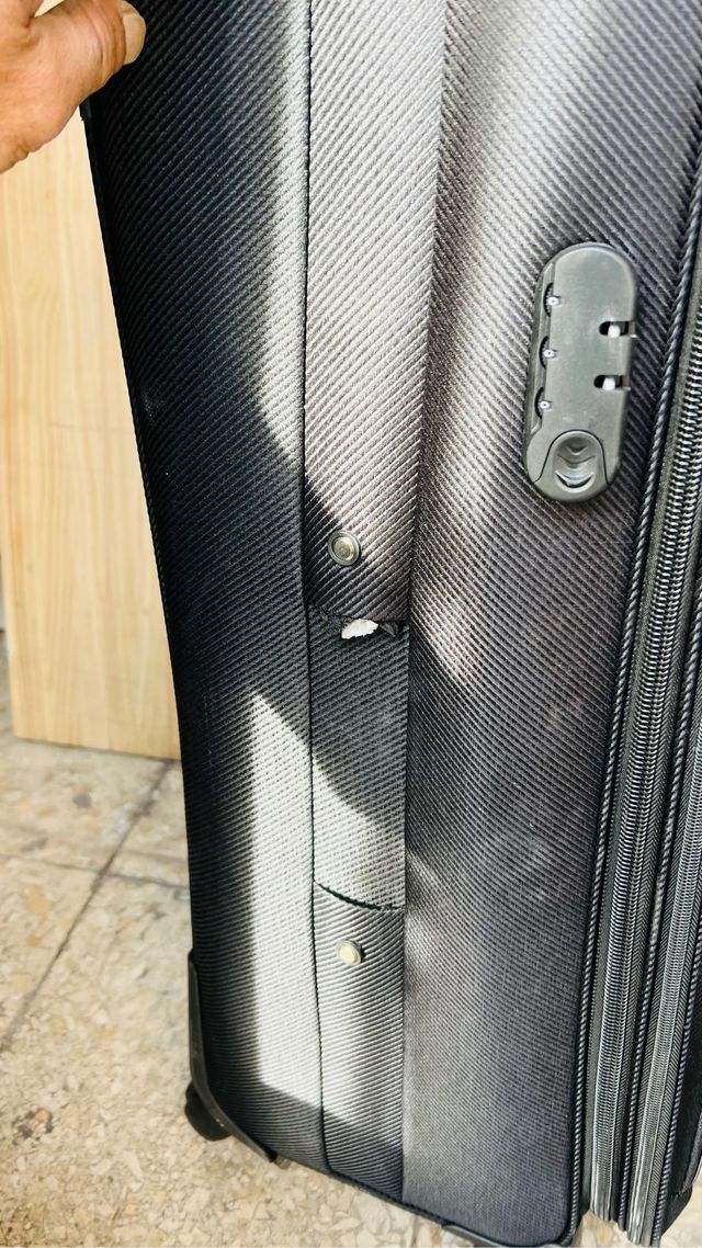 Maleta grande con ruedas NO REGATEAR