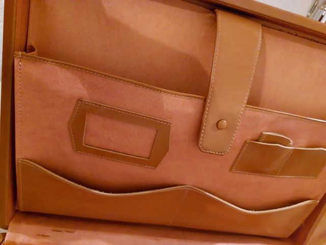 Maletín-portafolios de Ubrique