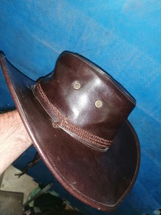 SOMBRERO DE PIEL