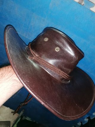 SOMBRERO DE PIEL