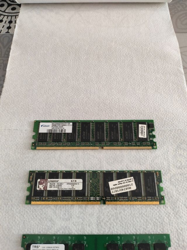 SUPERPAK DDR2 2GB+1+1+1+1+1GB/DDR 1GB+256MB de memória