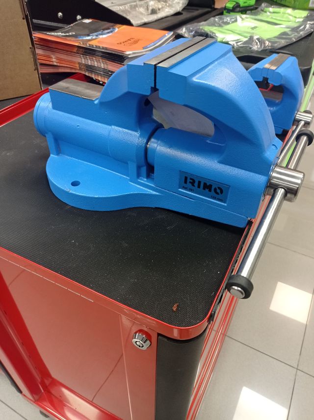 TORNILLO DE BANCO GUIA REDONDA DE 125MM