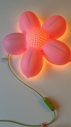 lampara de pared Ikea smila Blomma