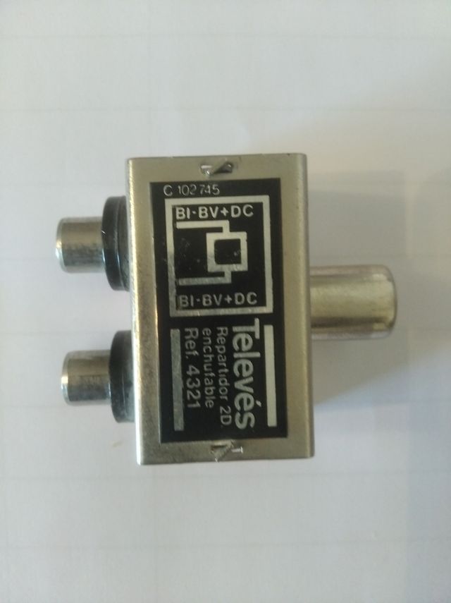 DUPLICATORE DI ANTENNA TV 