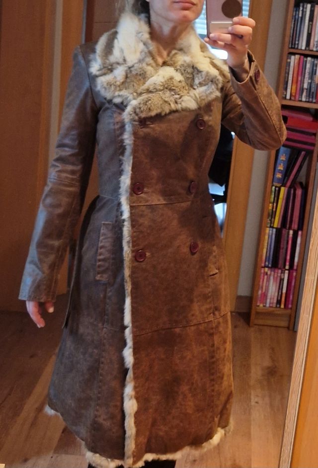 Chaqueta de piel marrón