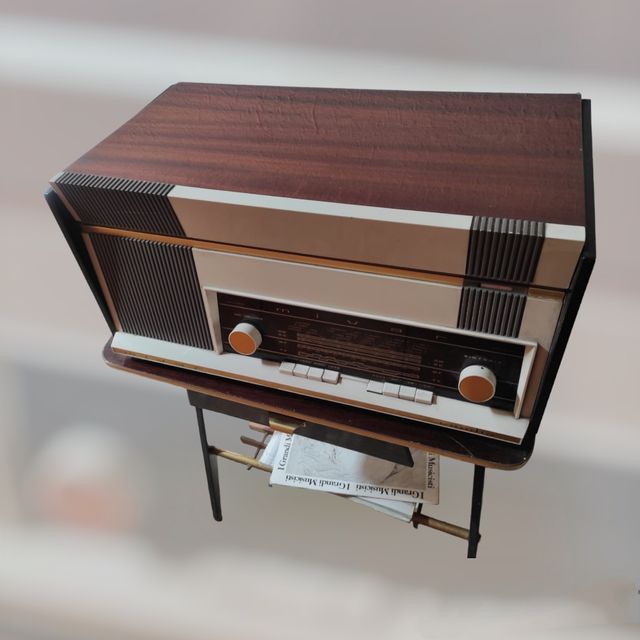 Radio/giradischi d'epoca 