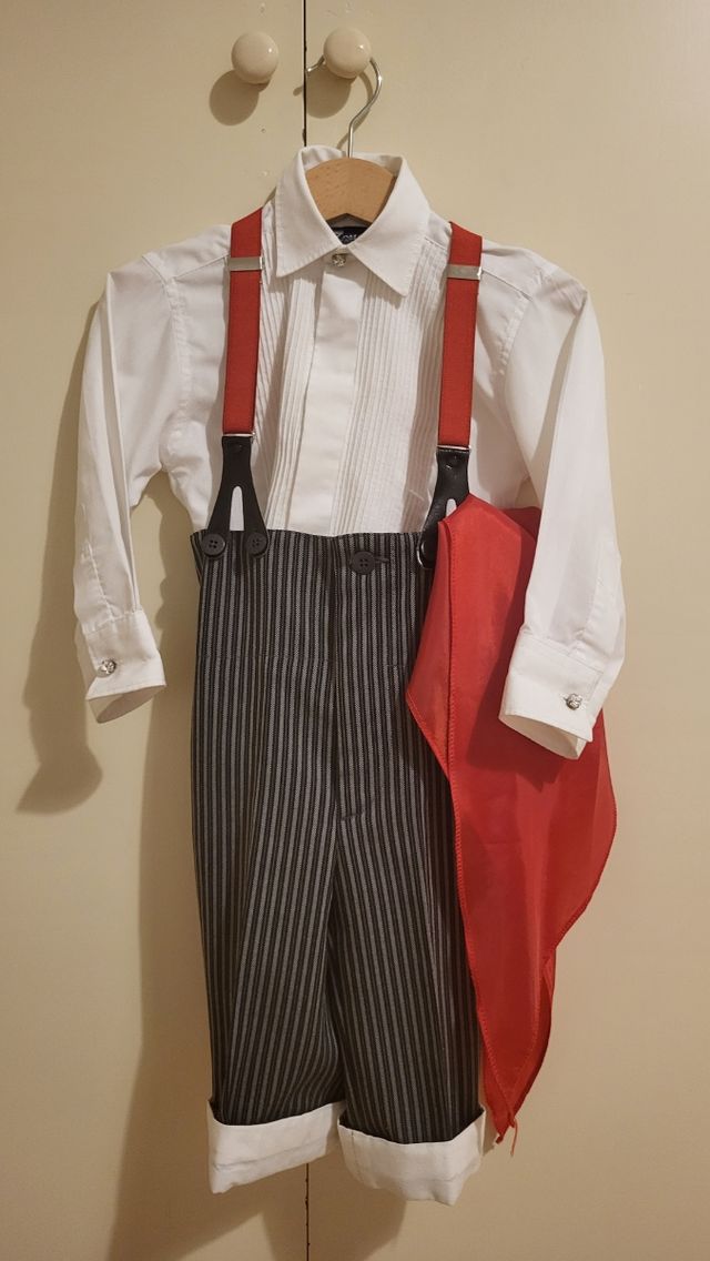 Traje de corto talla 2 años