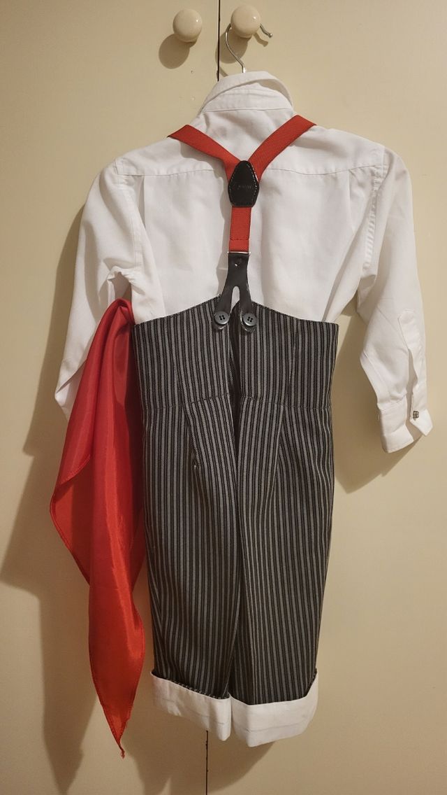Traje de corto talla 2 años
