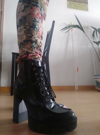 Botas charol Zara 41
