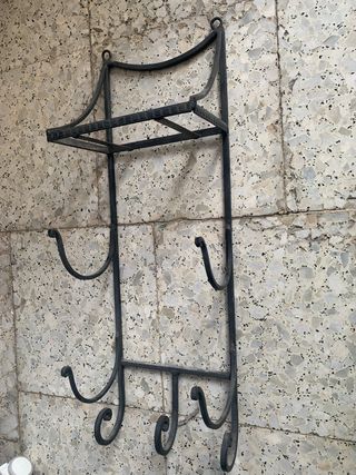 Estantería botellero de forja