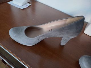 Zapatos tacón gris terciopelo