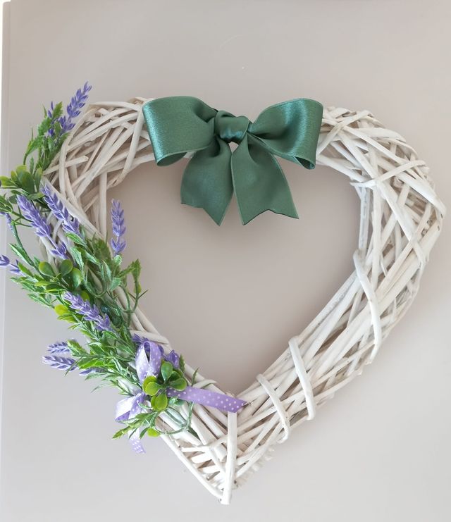 Cuore shabby-chic con lavanda