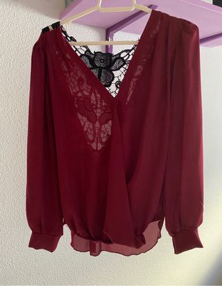 Blusa granate y croché