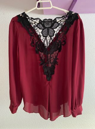 Blusa granate y croché
