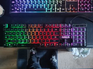 teclado retroiluminado