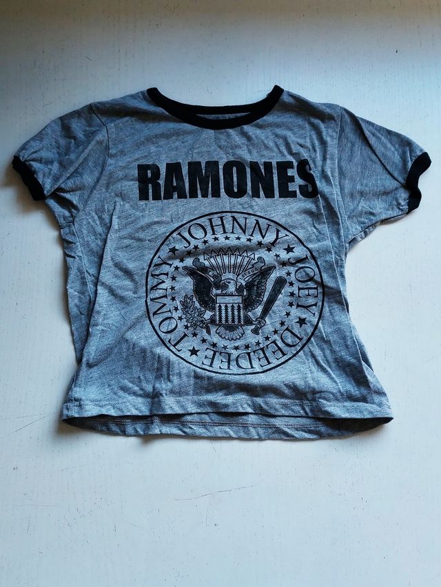 DIEZ PRENDAS segunda mano para niña de 10-14 años.