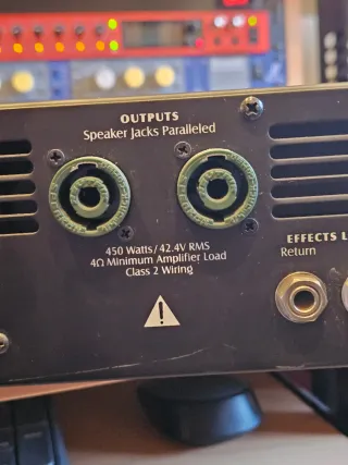 Amplificador de Bajo Peavey Tour Series 450