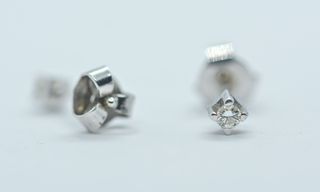 Pendientes Oro Blanco 18 KT Brillante