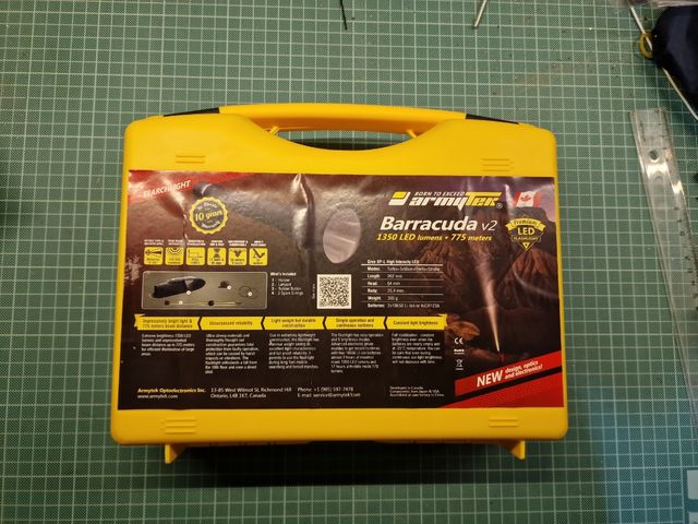 Armytek Barracuda Pro v2 1350lm Sumergible 50mts