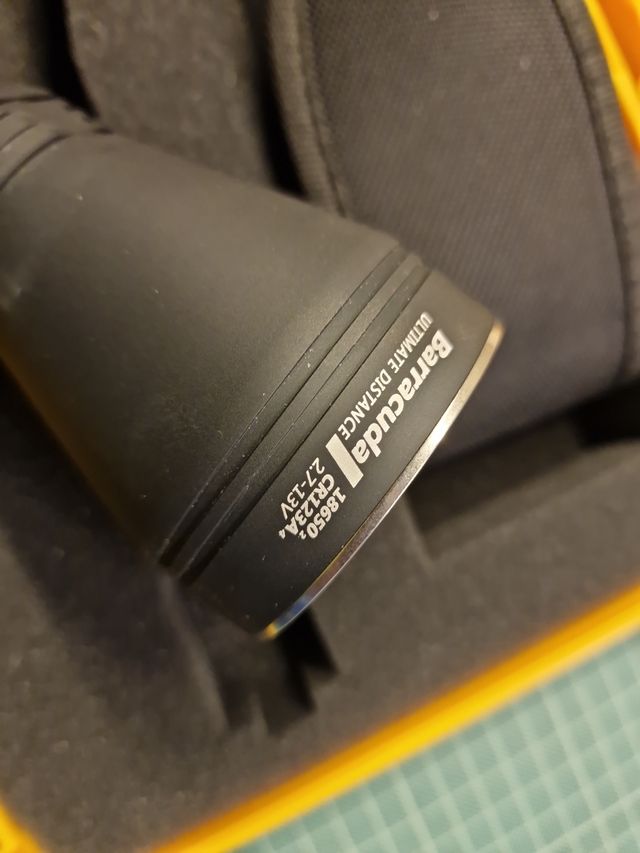 Armytek Barracuda Pro v2 1350lm Sumergible 50mts