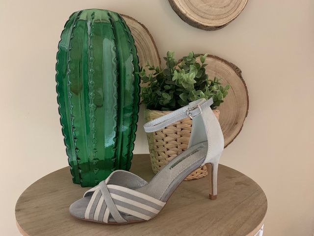 Zapato de tacón bajo de Xti