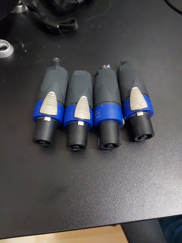 speakon macho neutrik NL 4 FX