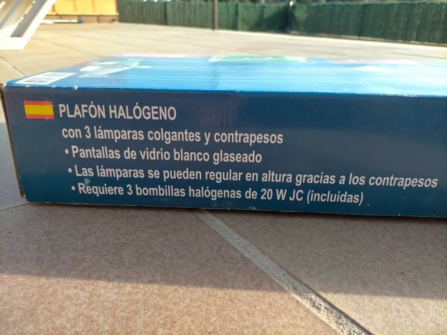 PLAFON CON 3 LAMPARAS COLGANTES