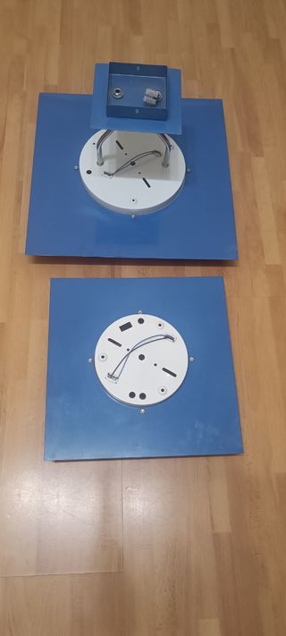 2 lámparas colgantes de interior.