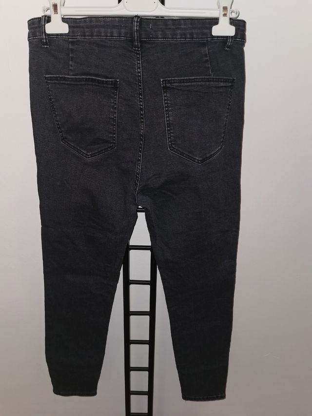 Zara jeans donna colore nero tg 42 eu ottimo