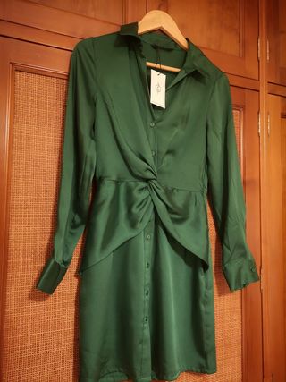 VESTIDO SATINADO. NUEVO CON ETIQUETAS